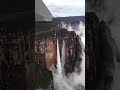 El Salto Ángel (Kerepakupai Vena) nadie conoce sus pulsos mejor que quienes lo llaman hogar.