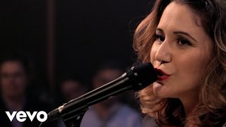 Video thumbnail of "Maria Rita - Coração A Batucar"