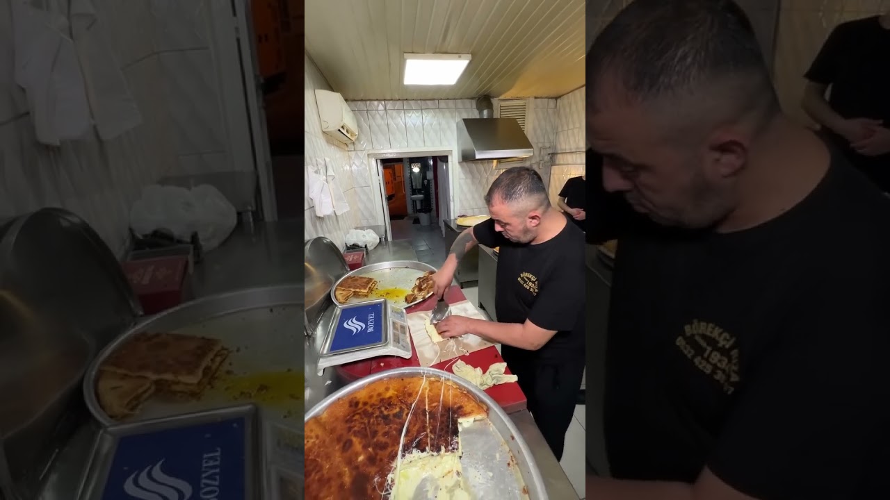 Sadece Geceleri 1 Ton Su Böreği Satıyor #Reklam #usta #doner #gastronomi #yemektarifi #lezzet #food Sadece Geceleri 1 Ton Su Böreği Satıyor #Reklam #usta #doner #gastronomi #yemektarifi #lezzet #food