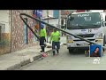 Un poste y semáforo colpasaron en las calles Colón y la 13 | Televistazo | Ecuavisa