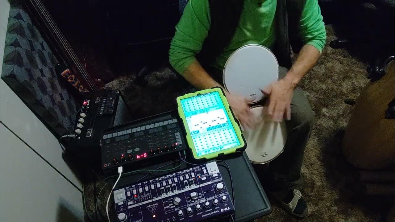 Techno Sound Test For 2 Vintage Frame Drums With A Behringer TD3 And