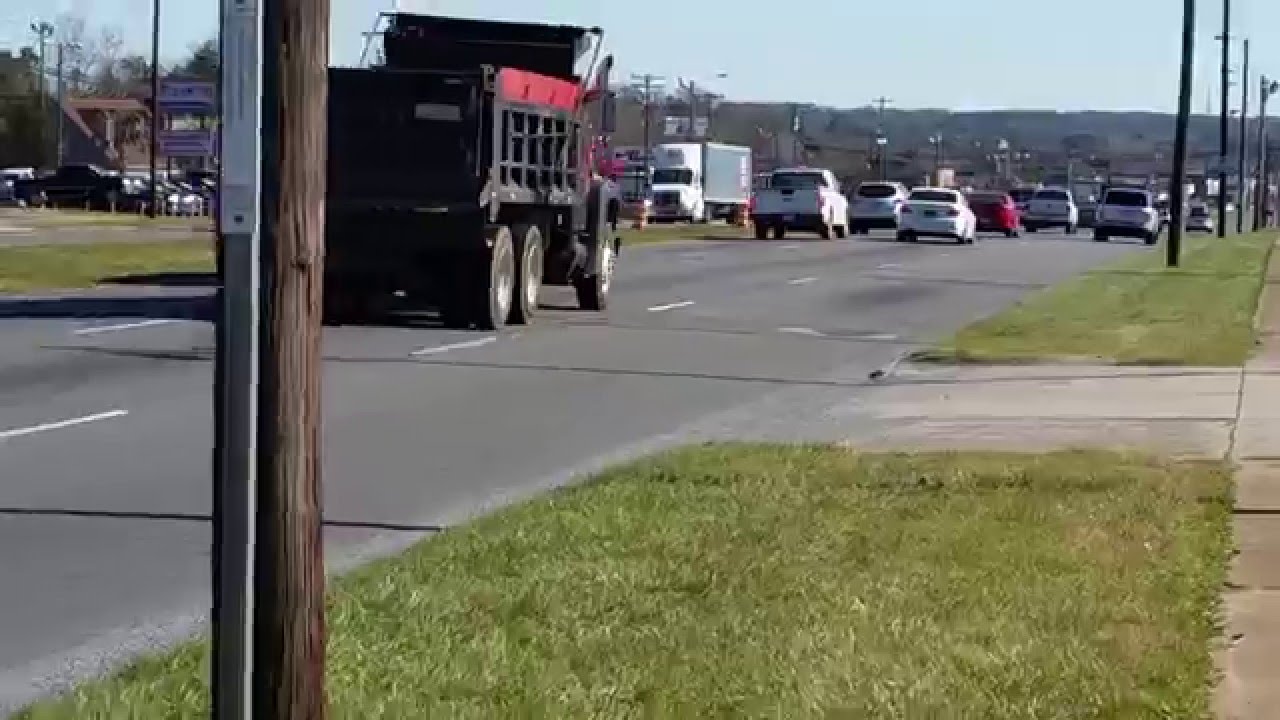 Ford LN9000 dump truck