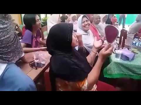 Ceramah ustad ?? Bikin ibu ini LATAH