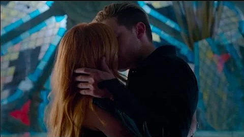 Clary and Jace's First Kiss Scene HD (Shadowhunter...