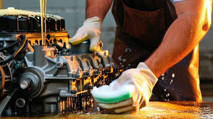 How Do You Clean An Oil Pan After An Oil Change?