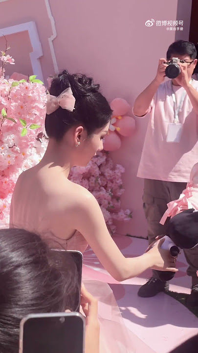 Beautiful flower princess Zhou Ye for SWISSE