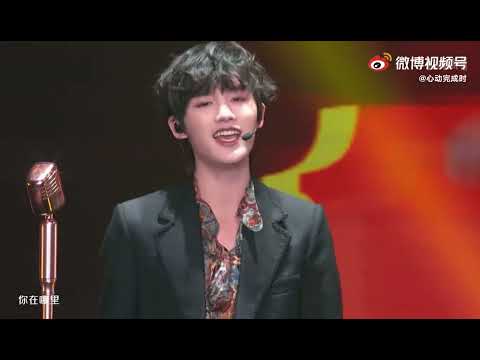 时代少年团火力全开演唱会丁程鑫solo舞台《我在人民广场吃炸鸡》+lady marmalade #dingchengxin #tnt #丁程鑫 #时代少年团#時代少年團