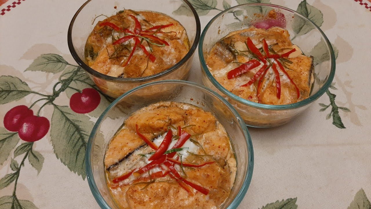 How to make Amok fish (របៀបឆ្វើអាម៉ុកត្រីឆ្ងាញ់ពិសារ)