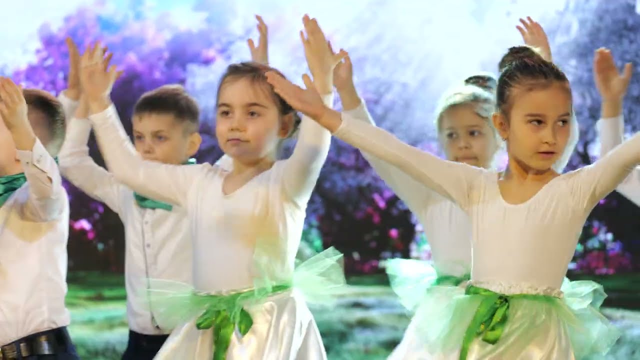 Favorit - Dansul Florilor