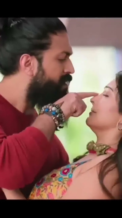 Rocky Bhai with wife Radhika।Rocky Bhai kgf2 #kgf2 #kgfchapter2 #yash। Yash movie। #rockybhai
