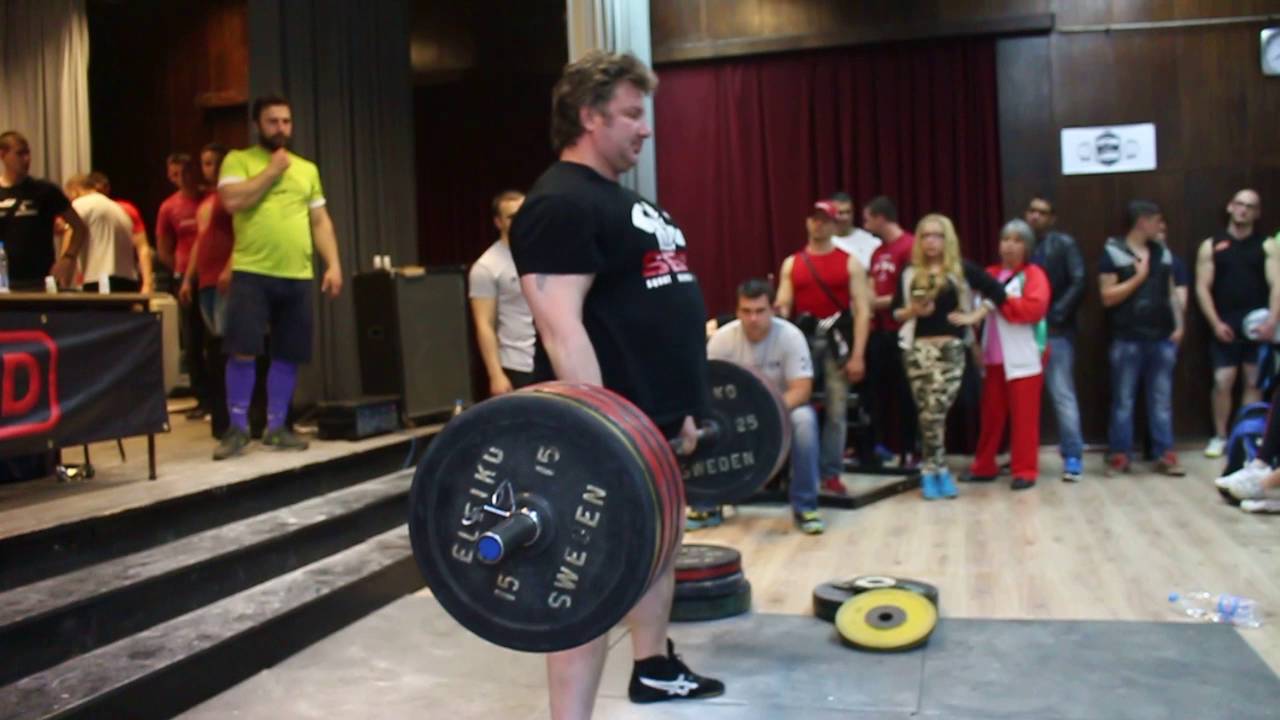 Михаил Наумов