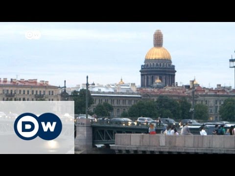 Video: The cost of living in St. Petersburg: how many St. Petersburg residents need in order not to die of hunger
