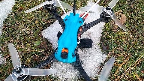 Maiden flight of the Hyperlite Floss 2.1 Team blue ( racer 2 )