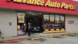 Car crashes through Advance Auto Parts in Daleville
