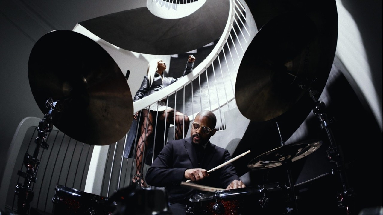 GENA - Douwannabwitastar!? (Official Video)