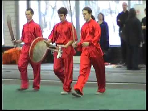 26 12 2004г ДДС ушу сценический бой (Константин Дергаусов, Евгений Кулемин, Антон Кирьяков)
