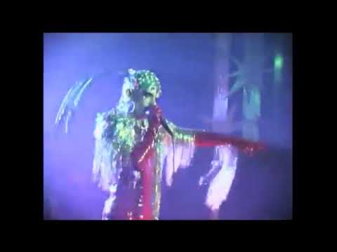 Pat Briggs - I will survive live at Glitterdome.