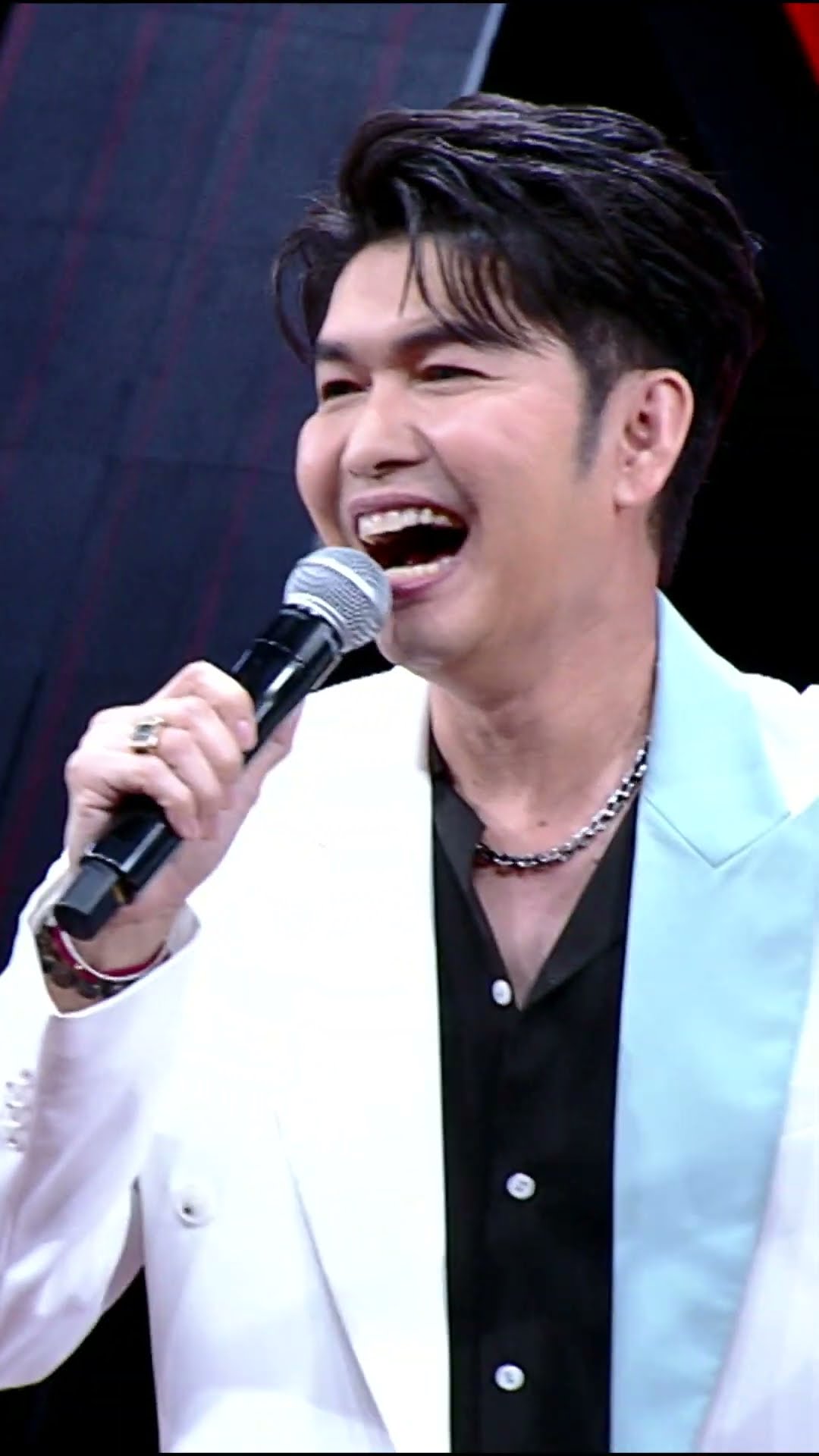 แล้วใครจะฟังแชมป์ร้องลิเก    #ร้องข้ามกำแพง #TheWallSong