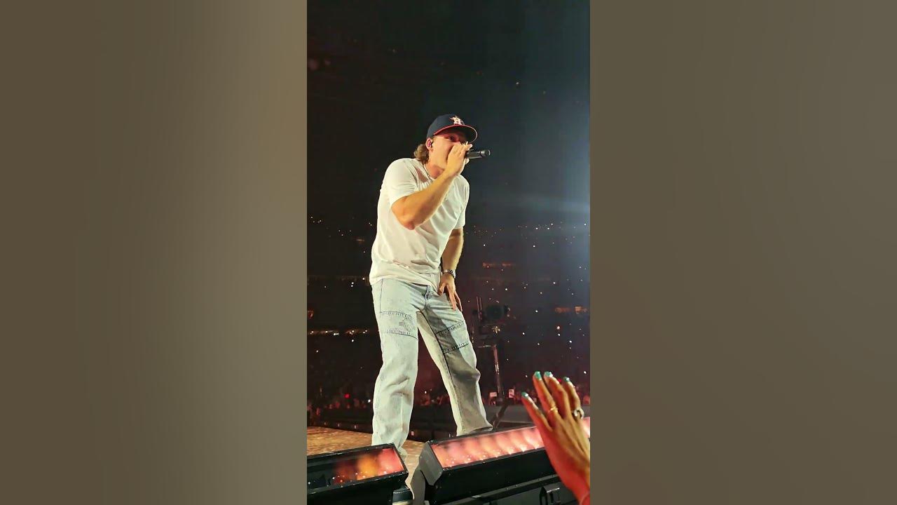 Morgan Wallen Performs Up Down Live In Houston Opening Night