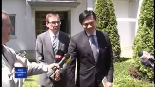 Hoyt Lee Në Maqedoni