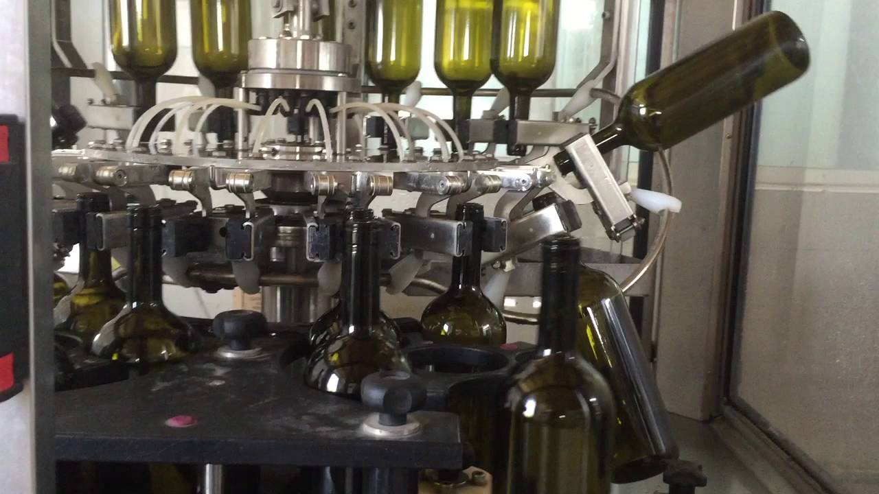 Bonarda - lavaggio bottiglie