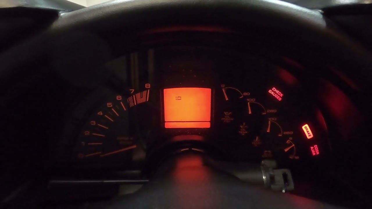 Очистка кодов неисправностей OBD1 на автомобиле Corvette C4 1990-95 годов выпуска