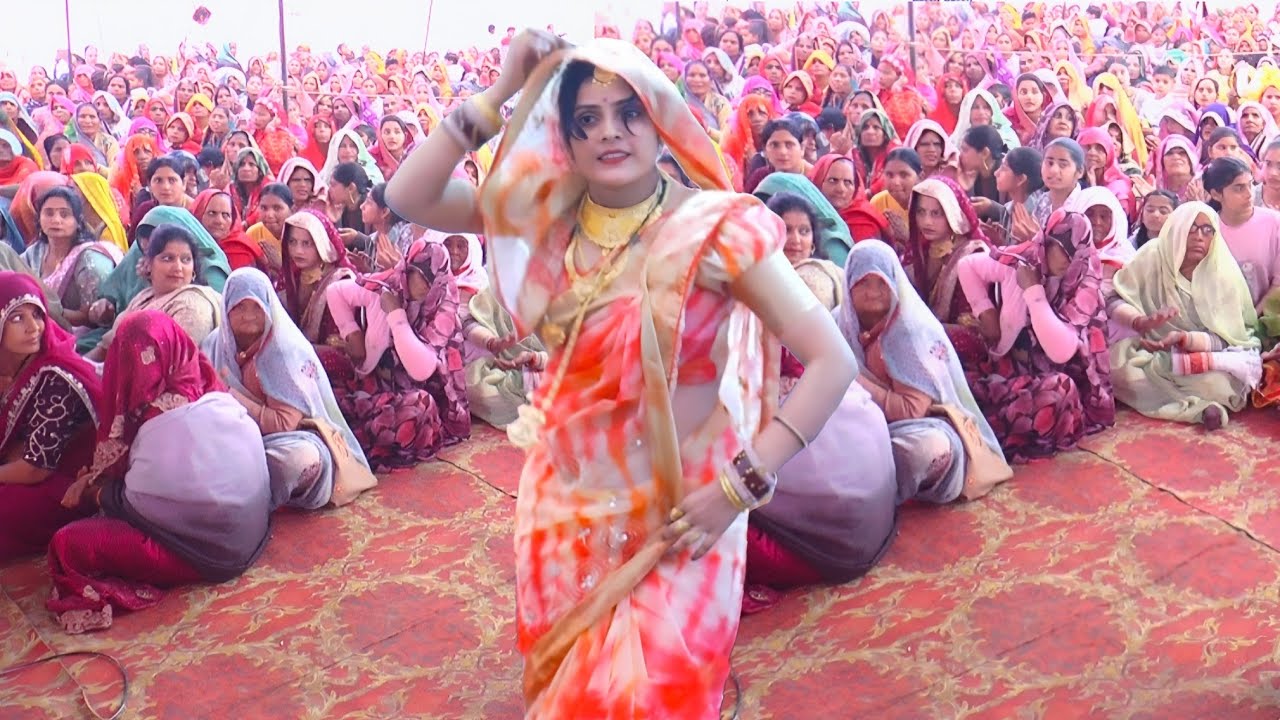 स्कूल वाली मैडम ने रजनेश शास्त्री की कथा में किया faintastic डांस // नैनन में श्याम समाय गयो 