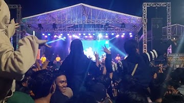 video nonton konser Tasya Rosmala di hari jadi Kota Tegal