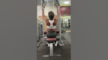 D Handle Lat Pulldown