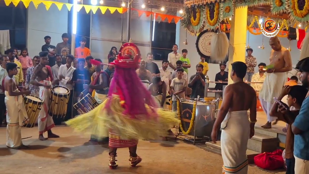 ശ്രീ പുല്ലൂർണ്ണൻ തെയ്യം ( പൂമുടി) & ശ്രീ വിഷ്ണുമൂർത്തി തെയ്യം @ ERIYAKOTA SHREE BHAGAVATHI KSHETHRAM