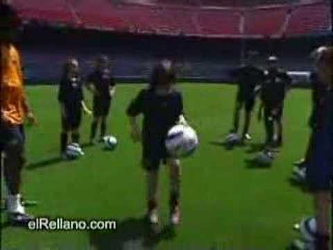 Ronaldinho VS Youngster Cristian Ceballos