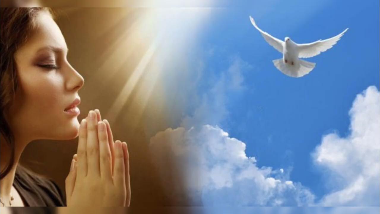 Парень молится. Богу помолися. Человек молится. Девушка молится богу. Девушка молится богу.