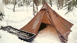 Winter Camping in the Luxe Minipeak XL