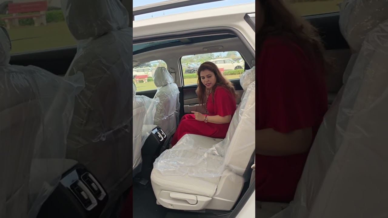 Kia Sorento ki 3rd Row Kaisi hai ?