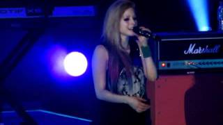 "WISH YOU WERE HERE" - Avril Lavigne Live in Manila! (2/16/12) [HD] chords