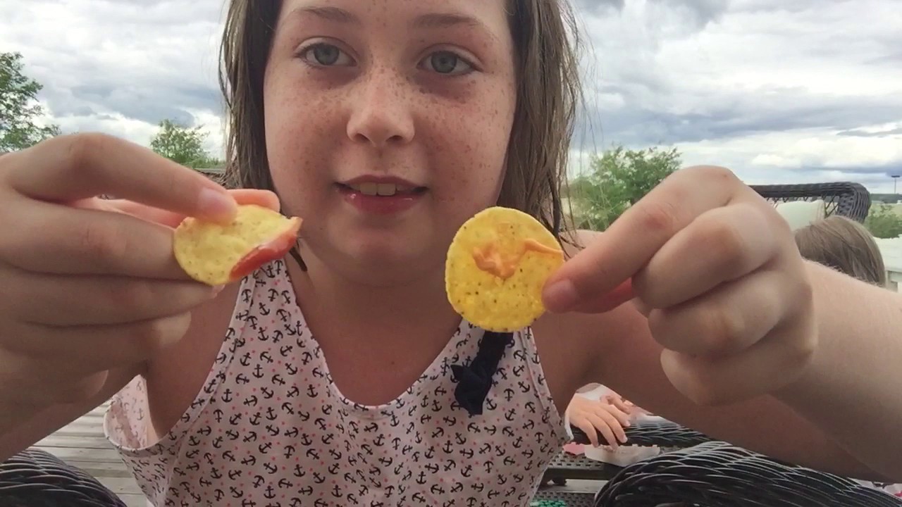 Trying gross lunchables YouTube