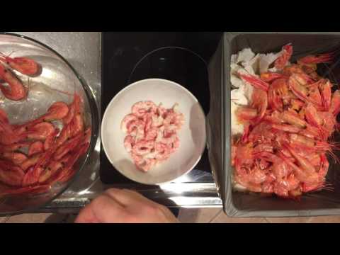 How to peel shrimp fast