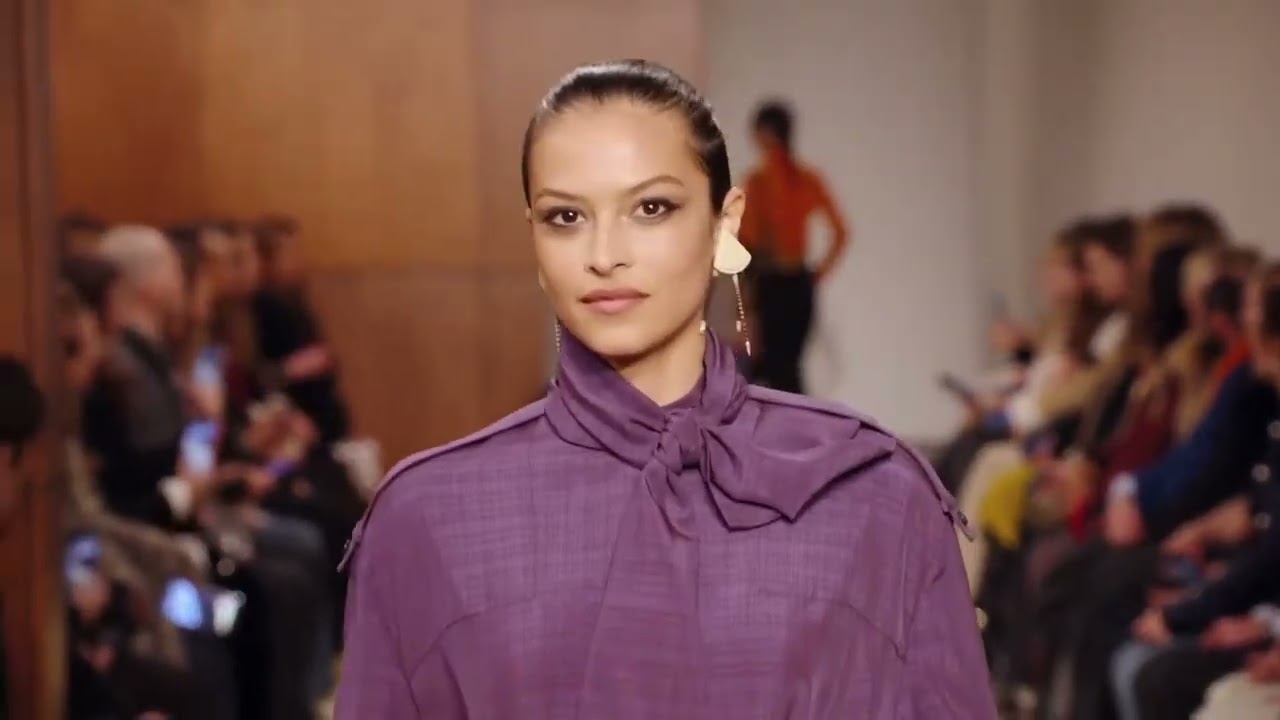 💎 Gái Xinh Khuấy Động New York Fashion Week! Catwalk Cùng Thời Trang Nữ Cao Cấp – Tory Burch 2026/27