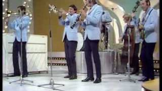 Morecambe and Wise: Kenny Ball and his Jazzmen chords