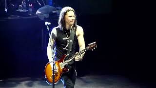 Alter Bridge - Guitar Duel