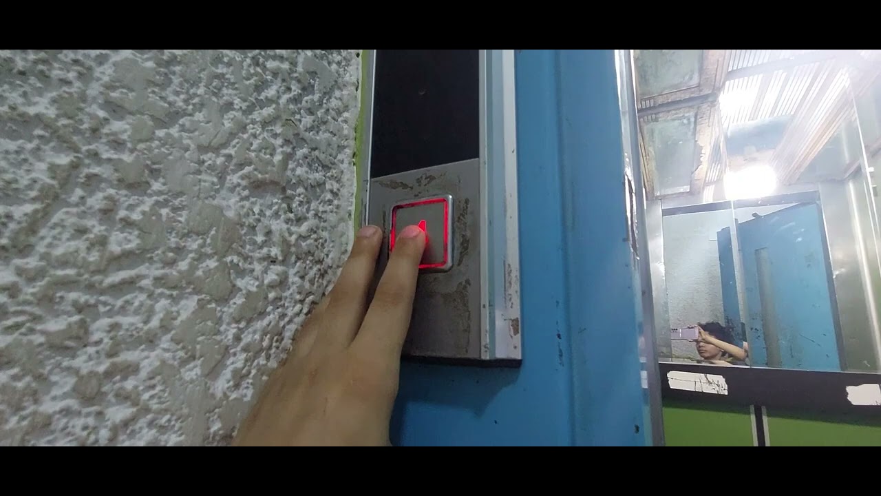 أبوس إيدكم حافظو على الاسانسير بارواح الناس سكان العمارة