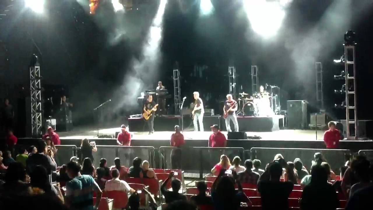 Watch Inicio del concierto de hombres G en san Diego California on YouTube Watch Inicio del concierto de hombres G en san Diego California on YouTube