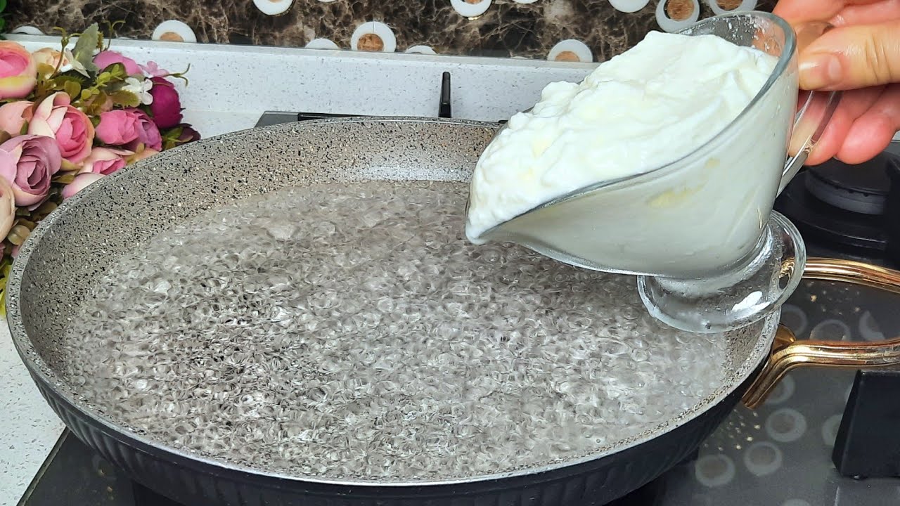 Эту хитрость должен знать каждый.❗ Положите йогурт в КИПЯЧУЮ ВОДУ, результат будет УДИВЛЕН всеми.