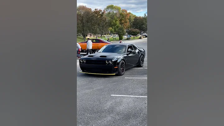 SRT Challenger Hellcat Widebody