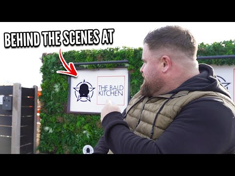 Video thumbnail: WE MEET THE BALD BUILDERS / FOOD REVIEW CLUB / BEHIND THE SCENES