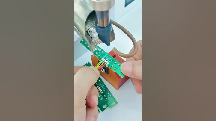 Soldering electronic technology PCB線路板焊排線，半自動焊錫機  自動焊錫機 專業生產廠家 - 天天要聞