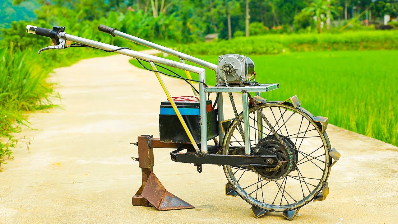 Сварщик, который изобрёл сельскохозяйственную машину! Делает миллионы фермеров счастливыми | HTN
