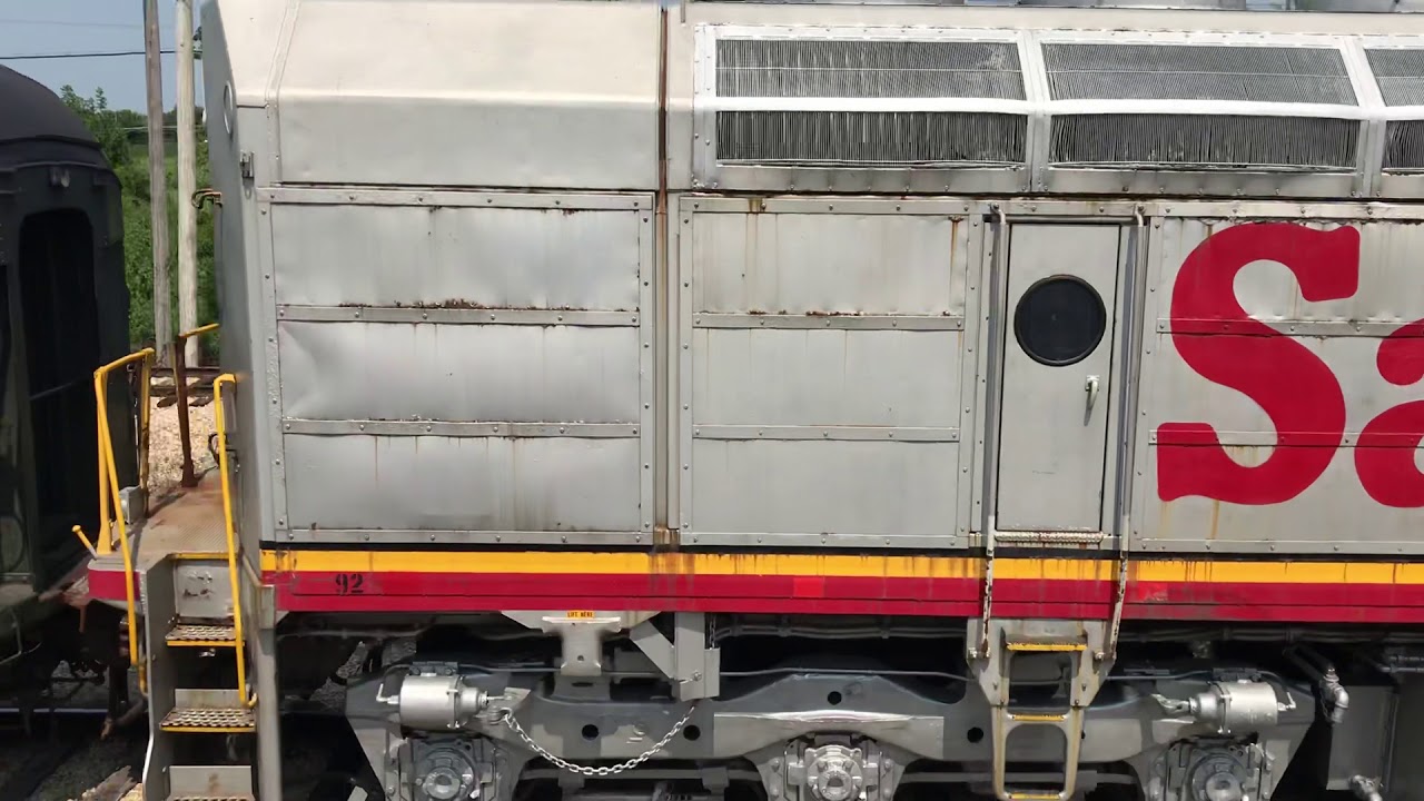 ATSF 92 coach train - YouTube