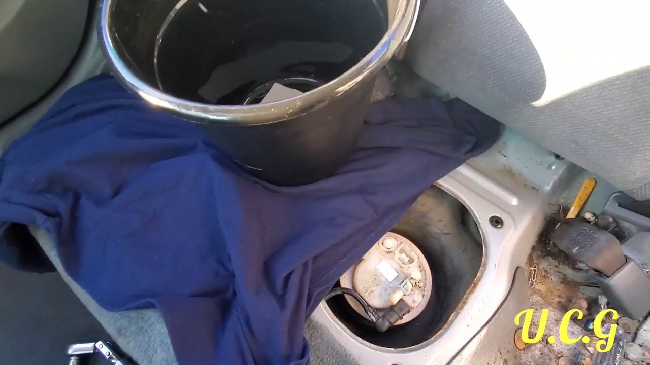 2002 Honda Civic fuel pump replacement from junkyard.. - YouTube