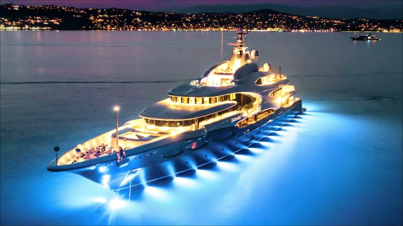 Superlyx Omdefinierad: AZZAM-yacht till EN värd av 600.000.000 EURO